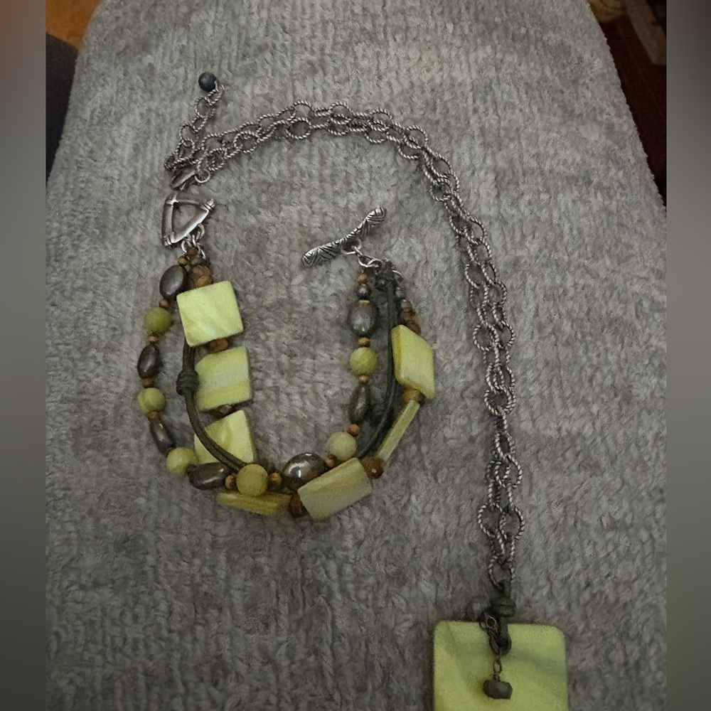 EUC Silpada necklace and bracelet set